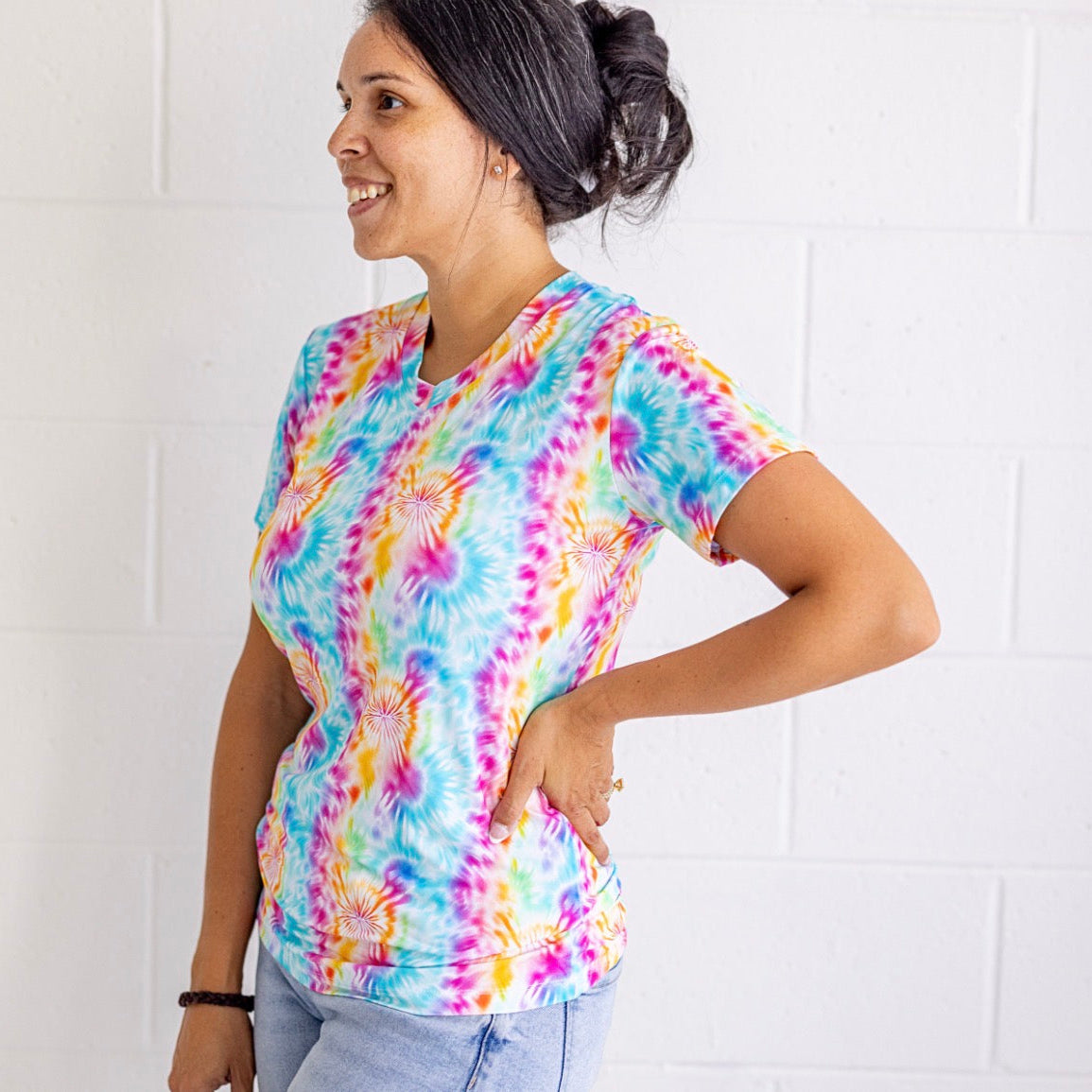 Daze Short Sleeve V-Neck
