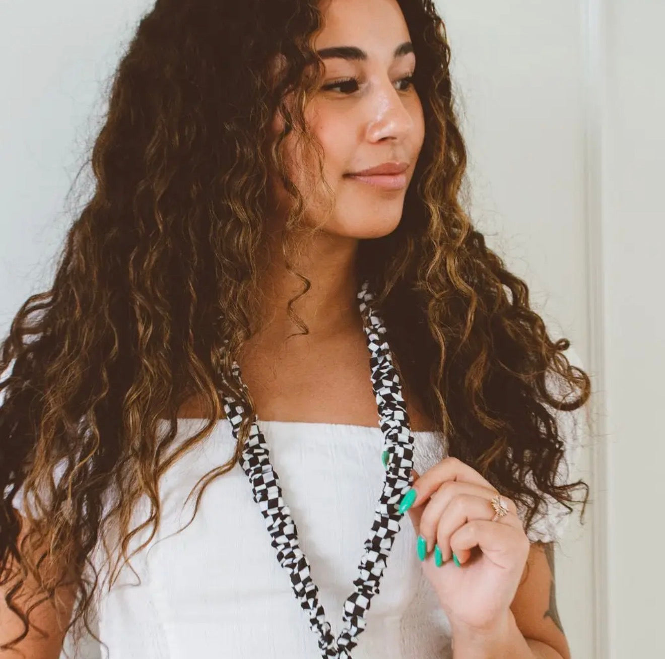 Andi Black Checkerd Lanyard