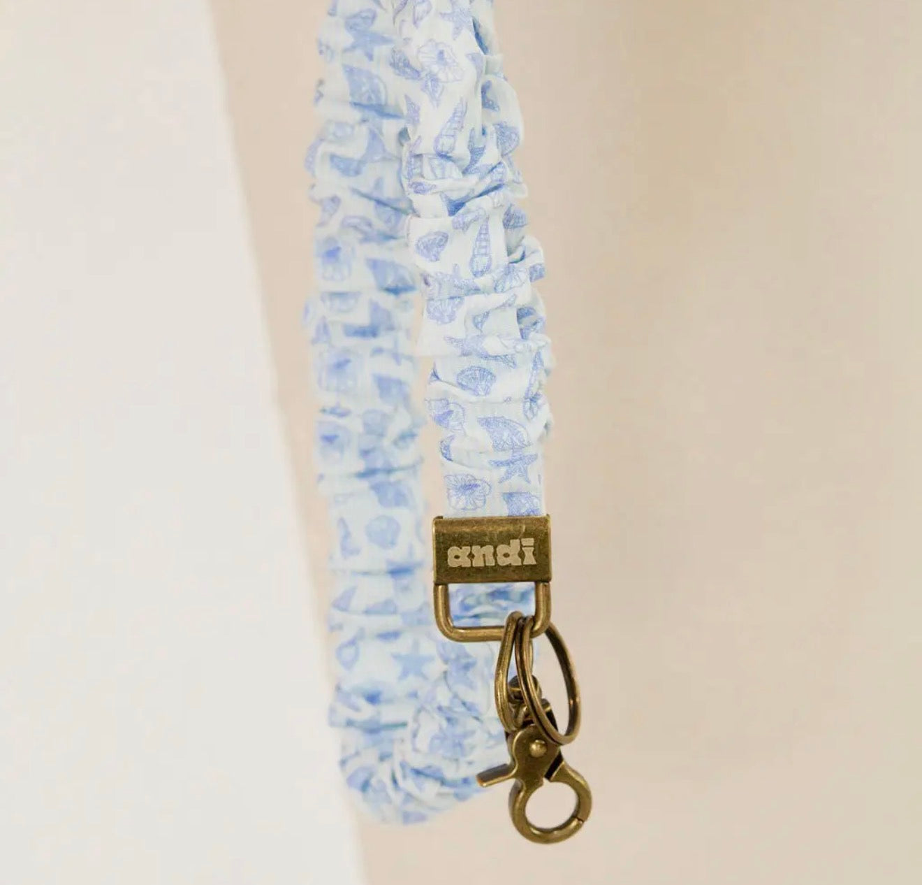 Andi Seashelll Lanyard